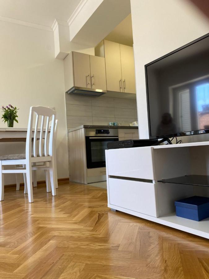 Apartament Napjacu With Own Parking And Garden Herceg Novi Zewnętrze zdjęcie