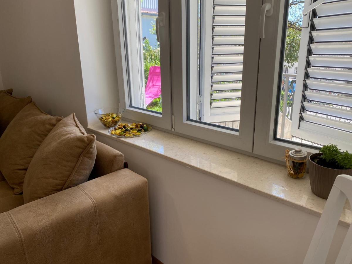 Apartament Napjacu With Own Parking And Garden Herceg Novi Zewnętrze zdjęcie