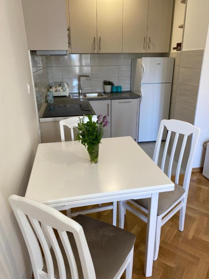 Apartament Napjacu With Own Parking And Garden Herceg Novi Zewnętrze zdjęcie